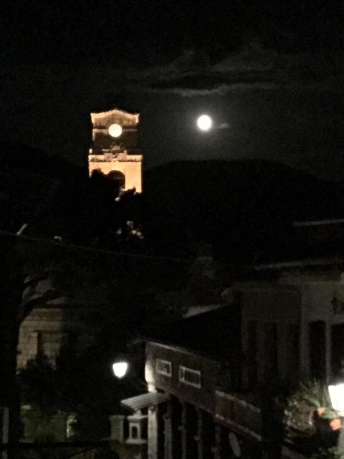 Odos Oneiron Apartment Arachova Bagian luar foto