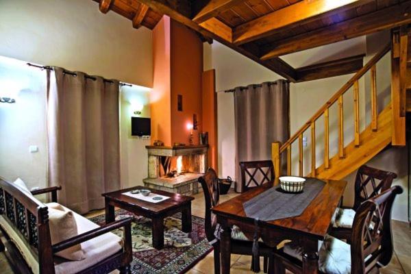Odos Oneiron Apartment Arachova Bagian luar foto